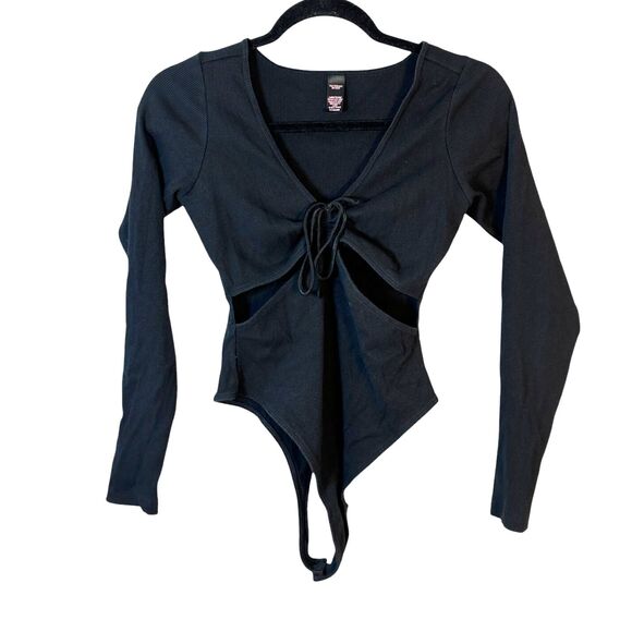 Victoria's Secret Black Cut Out Long Sleeve Bodysuit Size Medium - Picture 1 of 4